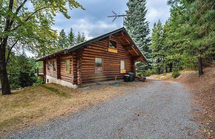 Built by Hands That Know: How Skilled Timber Crews Shape Lasting Homes and Outdoor Spaces